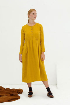 d016-08s-vestido-largo-muselina-mostaza-dara-931826.jpg?v=1703571938