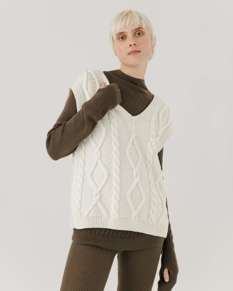 laime-sea-salt-merino-wool-vest-2199208.jpg?v=1763545868