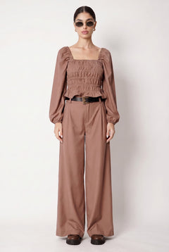 magnific__ultra-strict-single-fashion-pose-generationkeep-ev__96105.jpg?v=1779712929