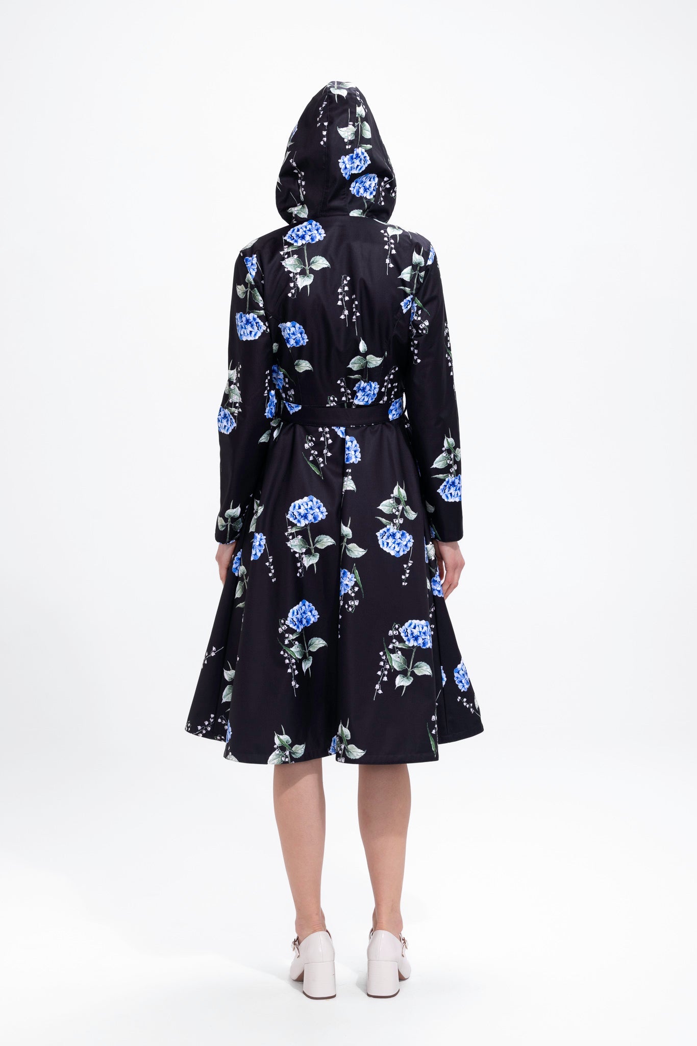 rainsisters-coat-flower-moon-waterproof-black-floral-back.jpg?v=1779052441