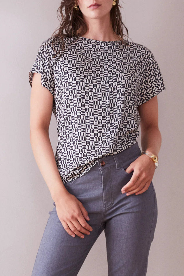 Relaxed Top Black And White Print - Studio Heijne