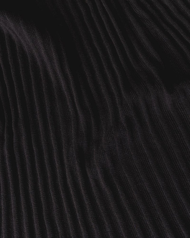 satrija-set-black-cotton-wrap-skirt-drebule-crop-top-296624.jpg?v=1746665998