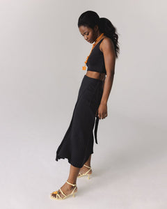 satrija-set-black-cotton-wrap-skirt-drebule-crop-top-911030.jpg?v=1746665996