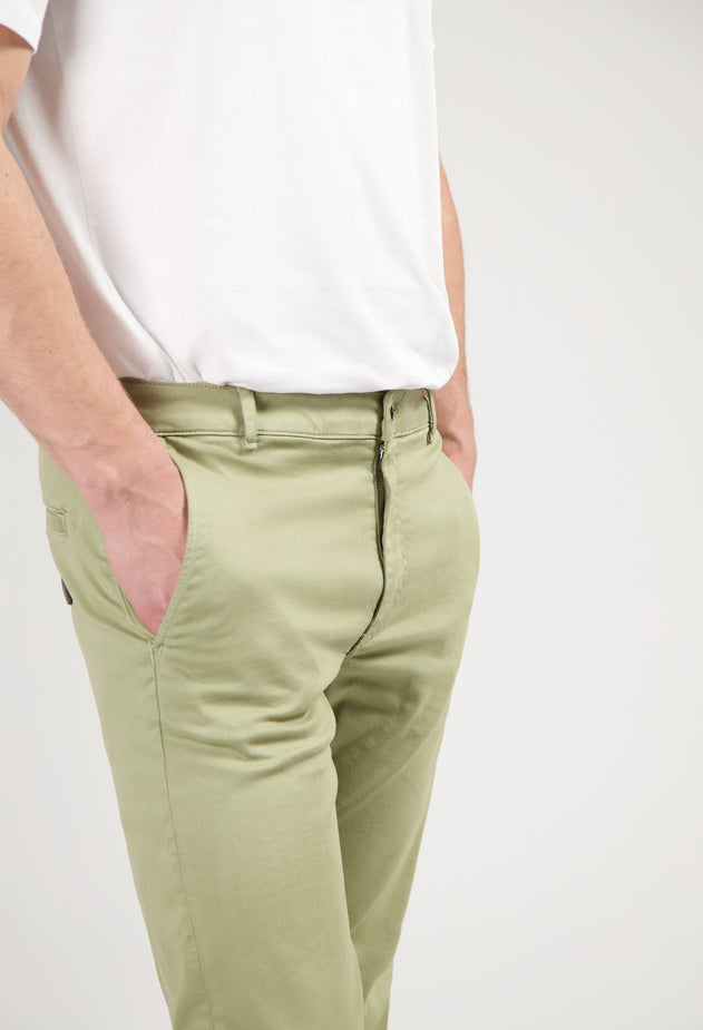 scott-mid-tapered-rustic-green-detail2-summer.jpg?v=1747398470