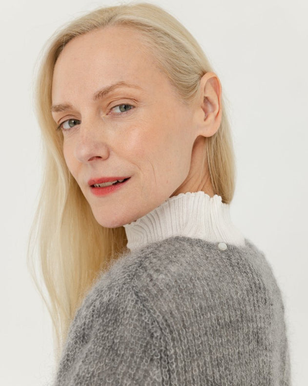 skraistas-fog-grey-silk-mohair-cropped-cardigan-1006084.jpg?v=1763022518