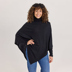 tamsilk-9092-klassikko-poncho-musta-1800x1800.jpg?v=1761808709