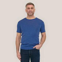 tamsilk-miesten-klassikko-t-paita-merinosilkki-sininen-9042-1800x1800_858b3af6-c7b2-4dda-bfe9-382d22b851fd.jpg?v=1761811113