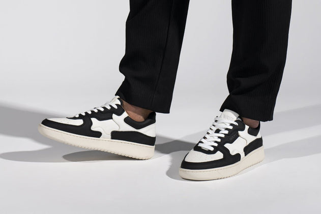The Sonder Sneakers White Black