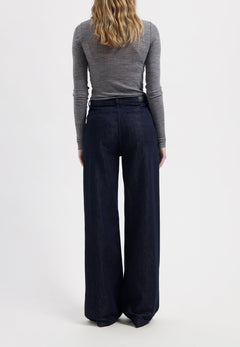 women-sustainable-jeans-june-mid-loose-rinse-full-body-back.jpg?v=1764946132