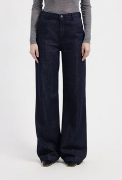 women-sustainable-jeans-june-mid-loose-rinse-half-body-front.jpg?v=1764946209