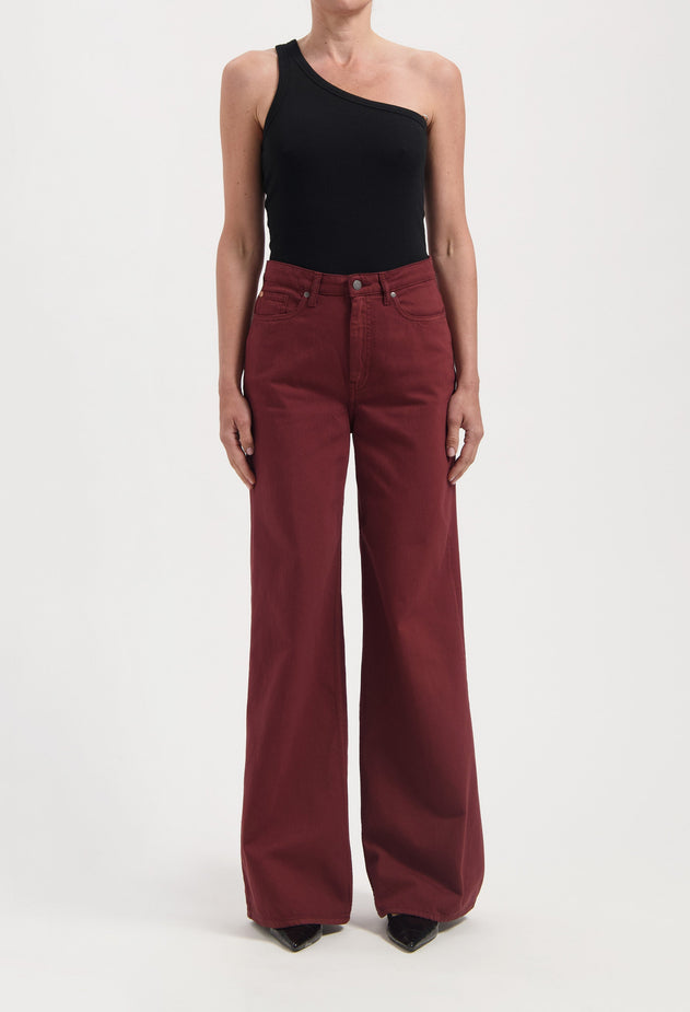 women-sustainable-jeans-sara-high-loose-flow-burgundy-full-body-front-summer.jpg?v=1758639639