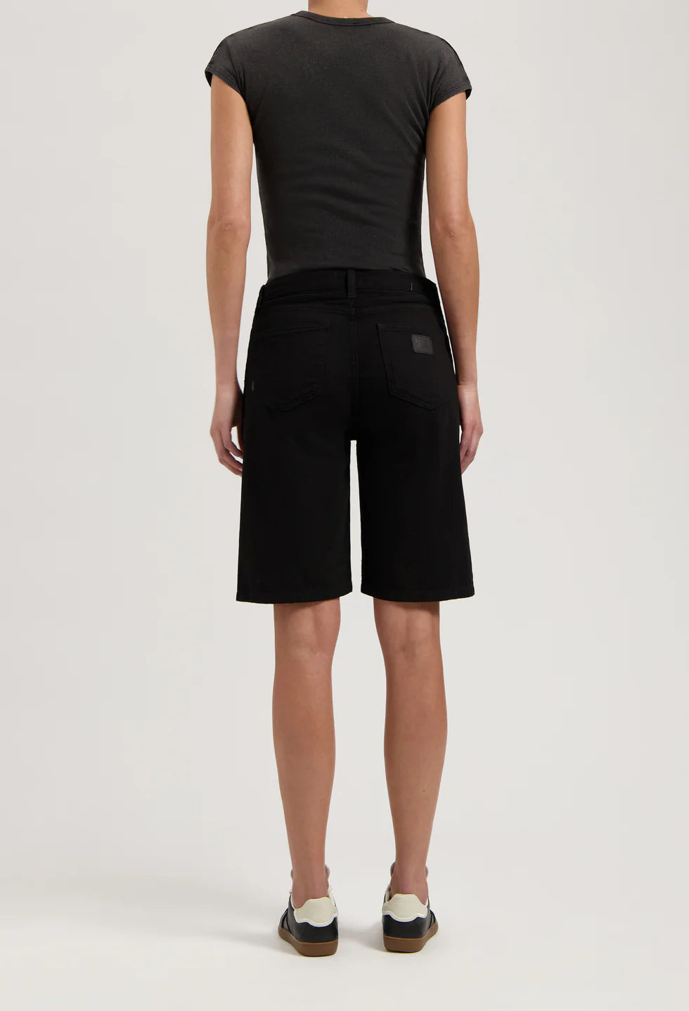 Suzy Mid Denim Shorts BlackDip