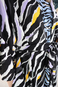 Lush Pitkä Kimono Zebra
