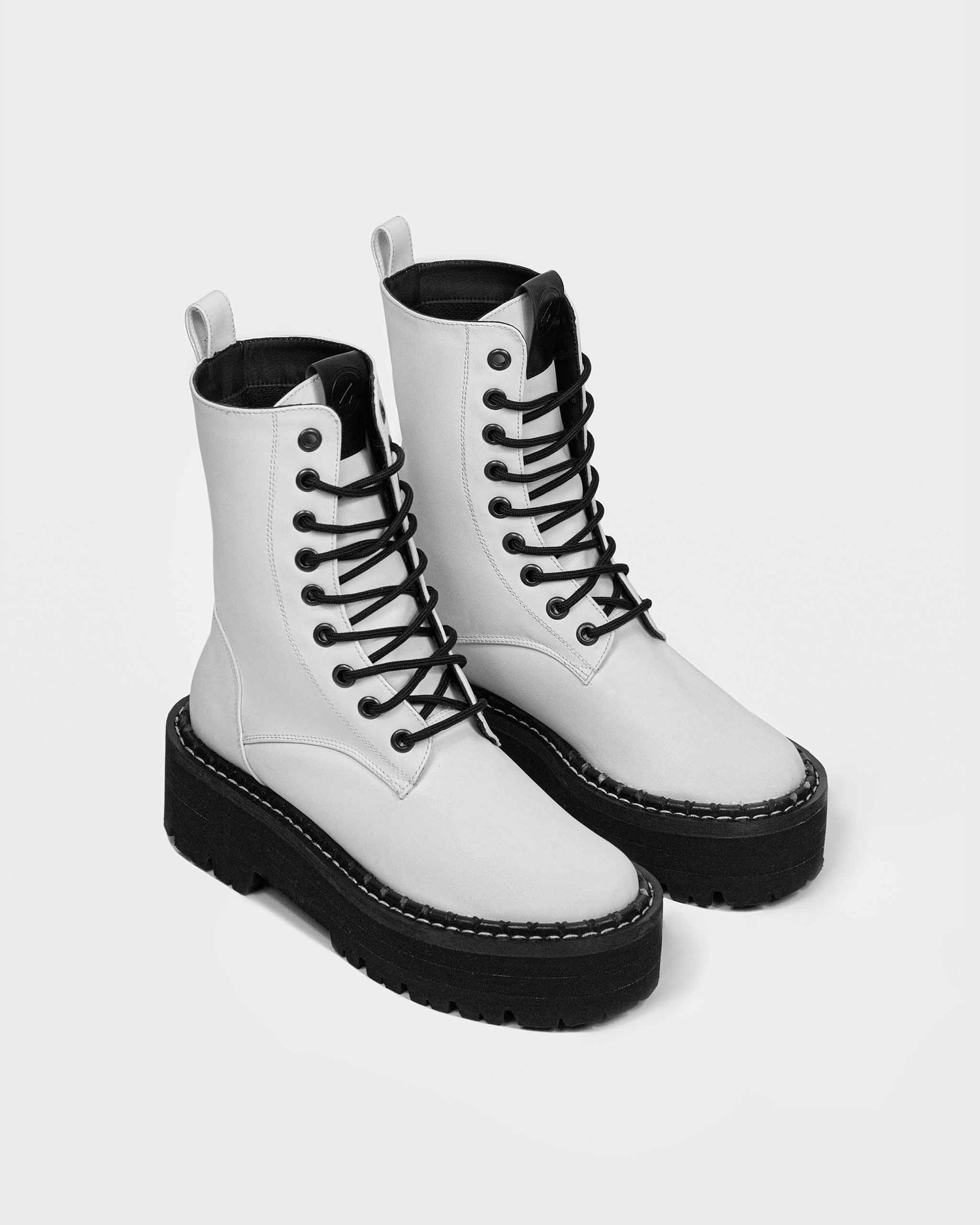 Worker Monster Cactus Leather Boots White