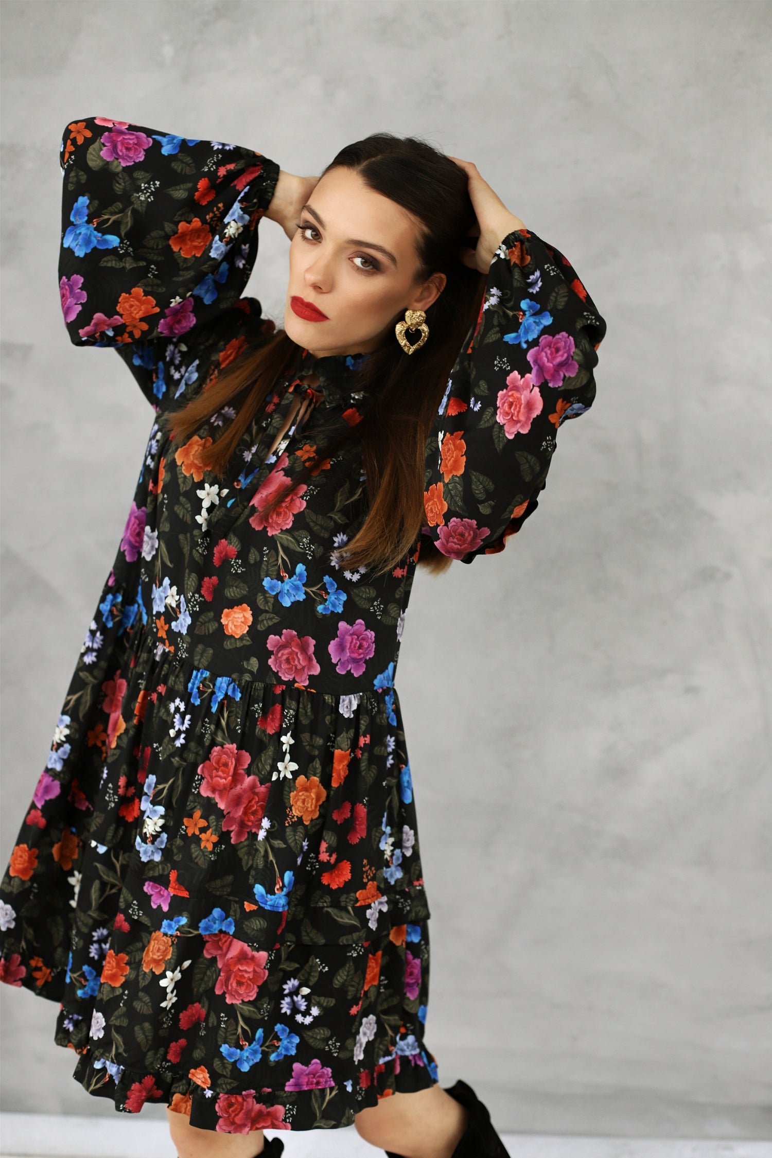 Amber Mekko Kukkaprintti Musta