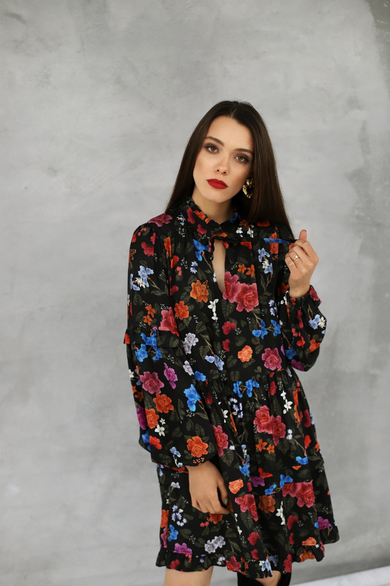 Amber Mekko Kukkaprintti Musta