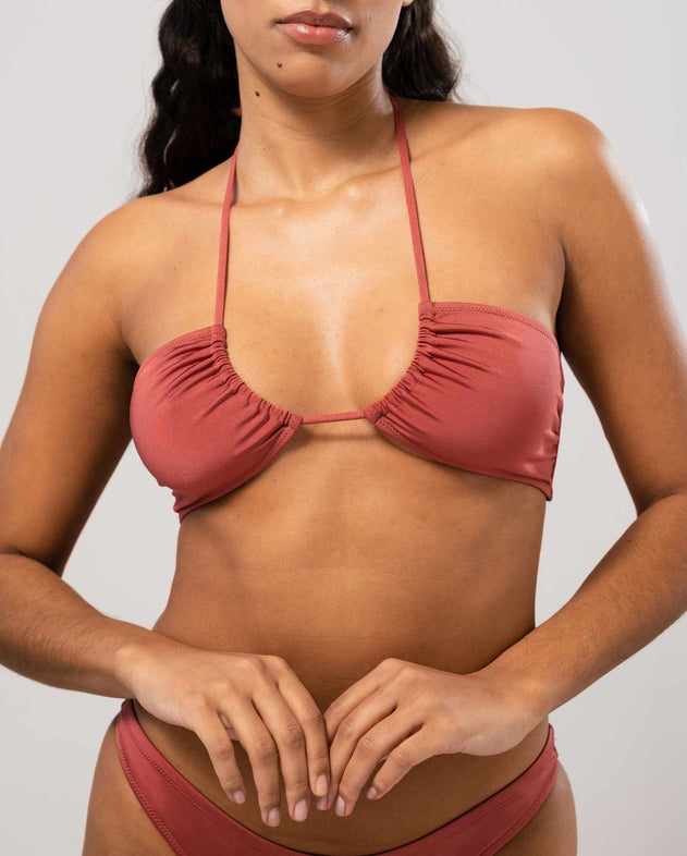 Olkaimellinen Bandeau-bikiniyläosa Dusty Rose