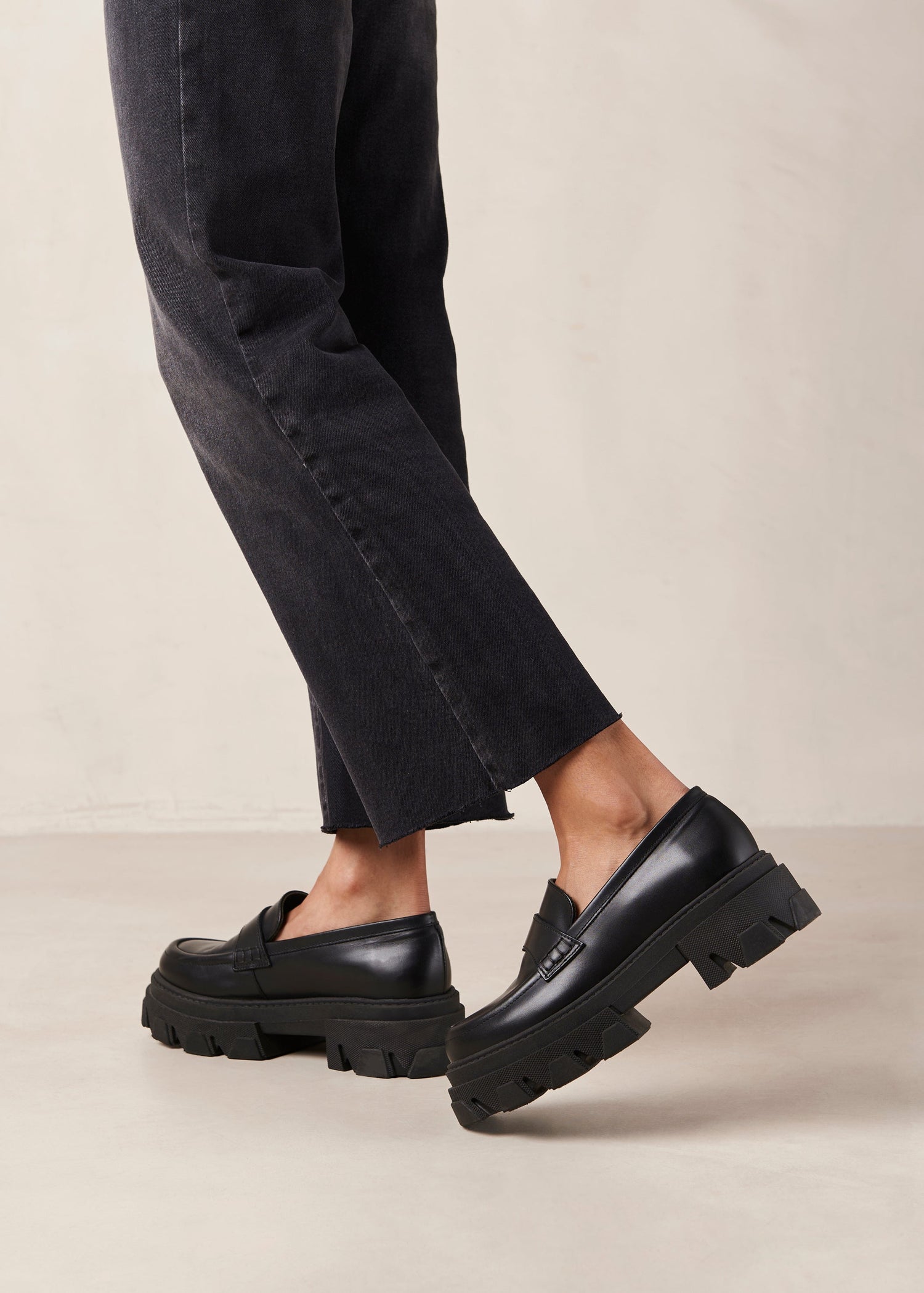 Trailblazer Loaferit Musta