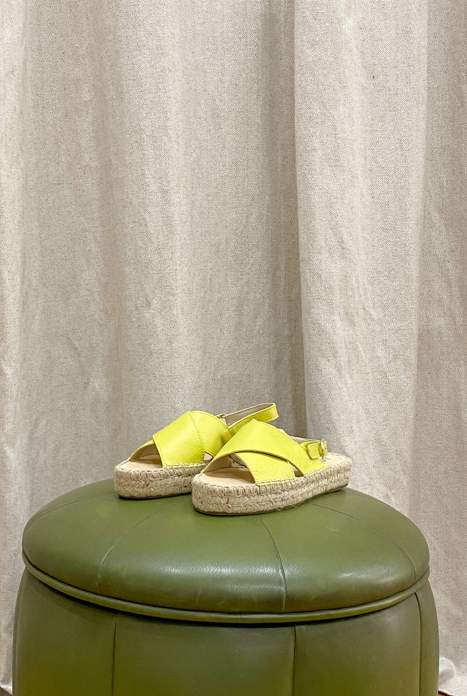 Lemon Crossed Sandaalit Keltainen
