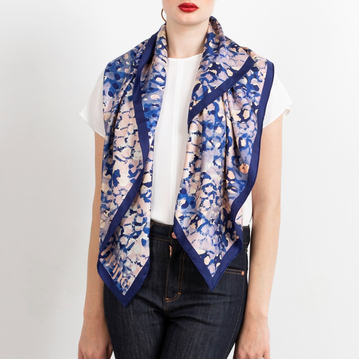 Scarf Indefinite Galaxy