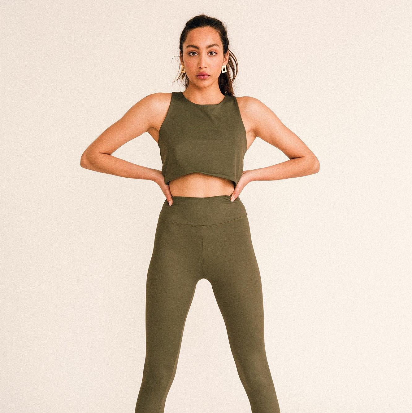 JUTELAUNE Urheiluleggingsit Khaki
