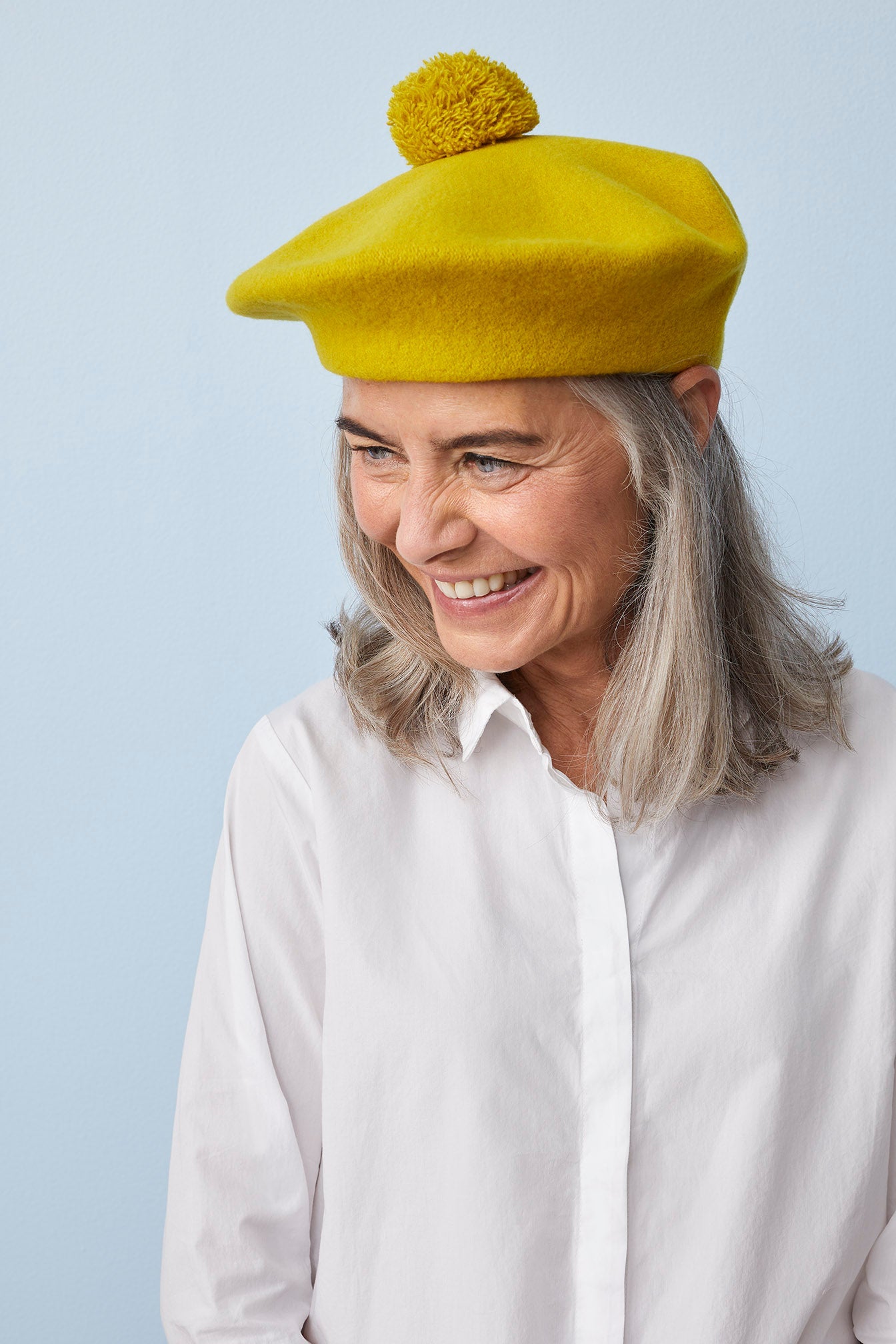 Pom Pom Beret Gold