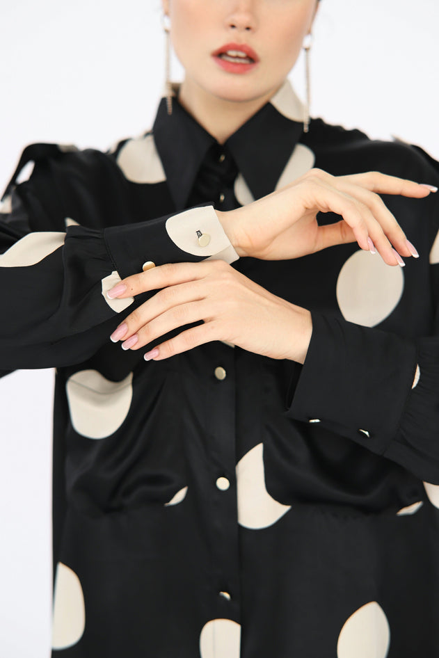 Pilkullinen Pusero Musta