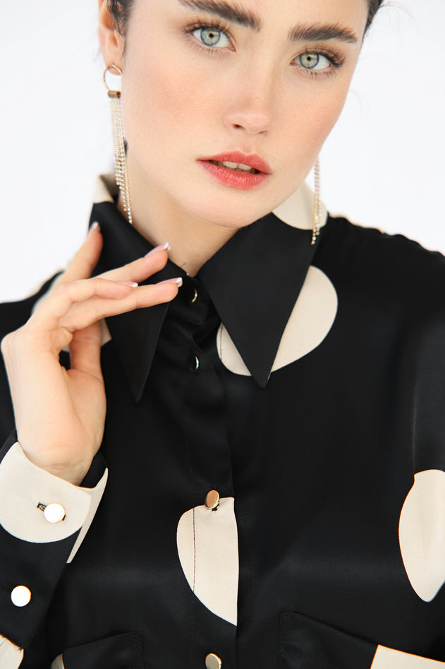 Pilkullinen Pusero Musta