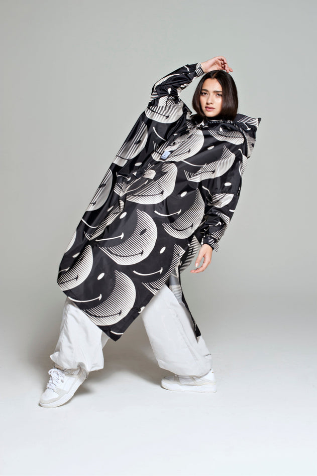Half Moon x Smiley Sadeviitta Tummansininen