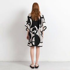Lyhyt Graphic Scarf Print Mekko