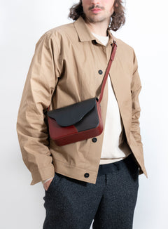 Crossbody Laukku Billie Musta Cognac
