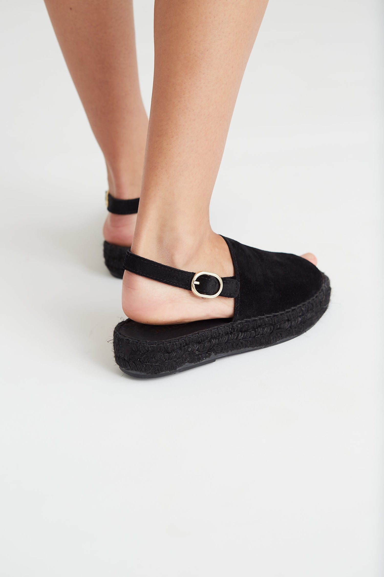 Total Strap Sandaalit Musta