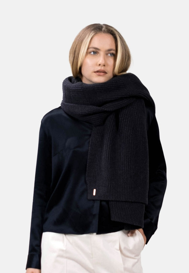 Olden Blanket Scarf Blackbird